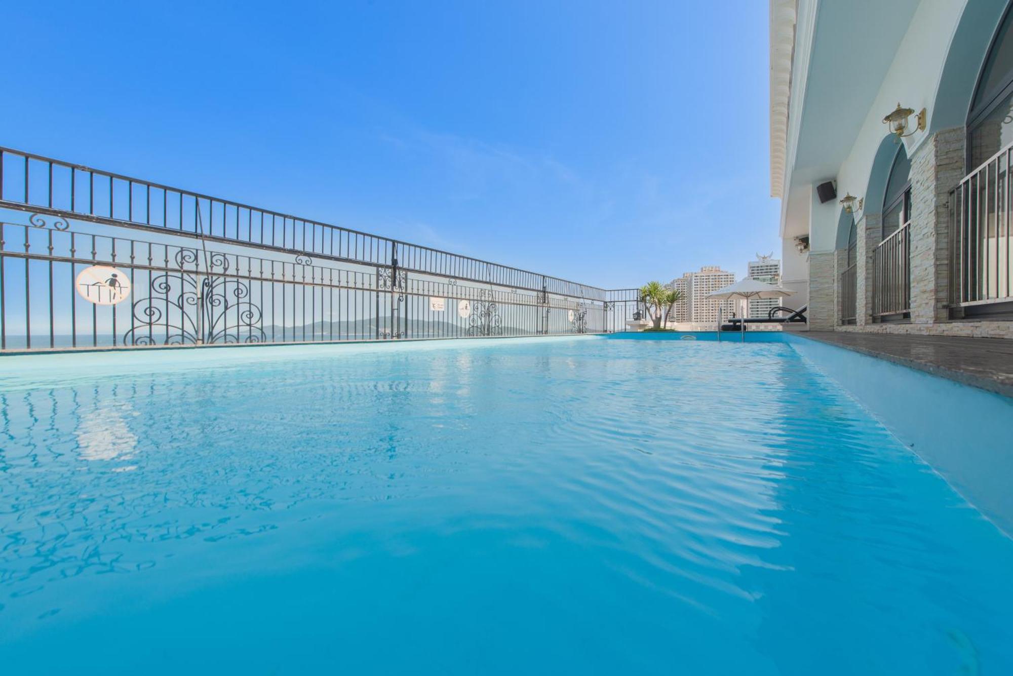Daphovina Hotel Нячанг Экстерьер фото