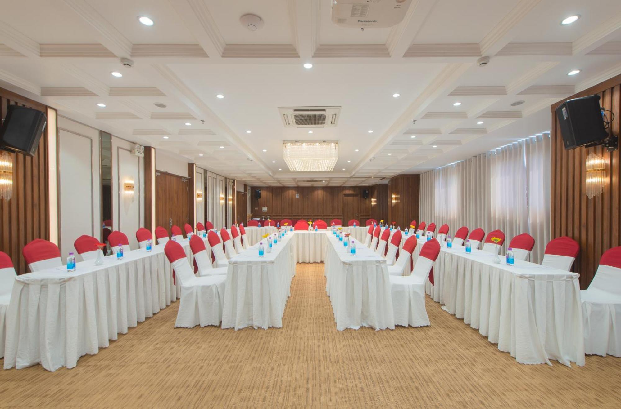 Daphovina Hotel Нячанг Экстерьер фото