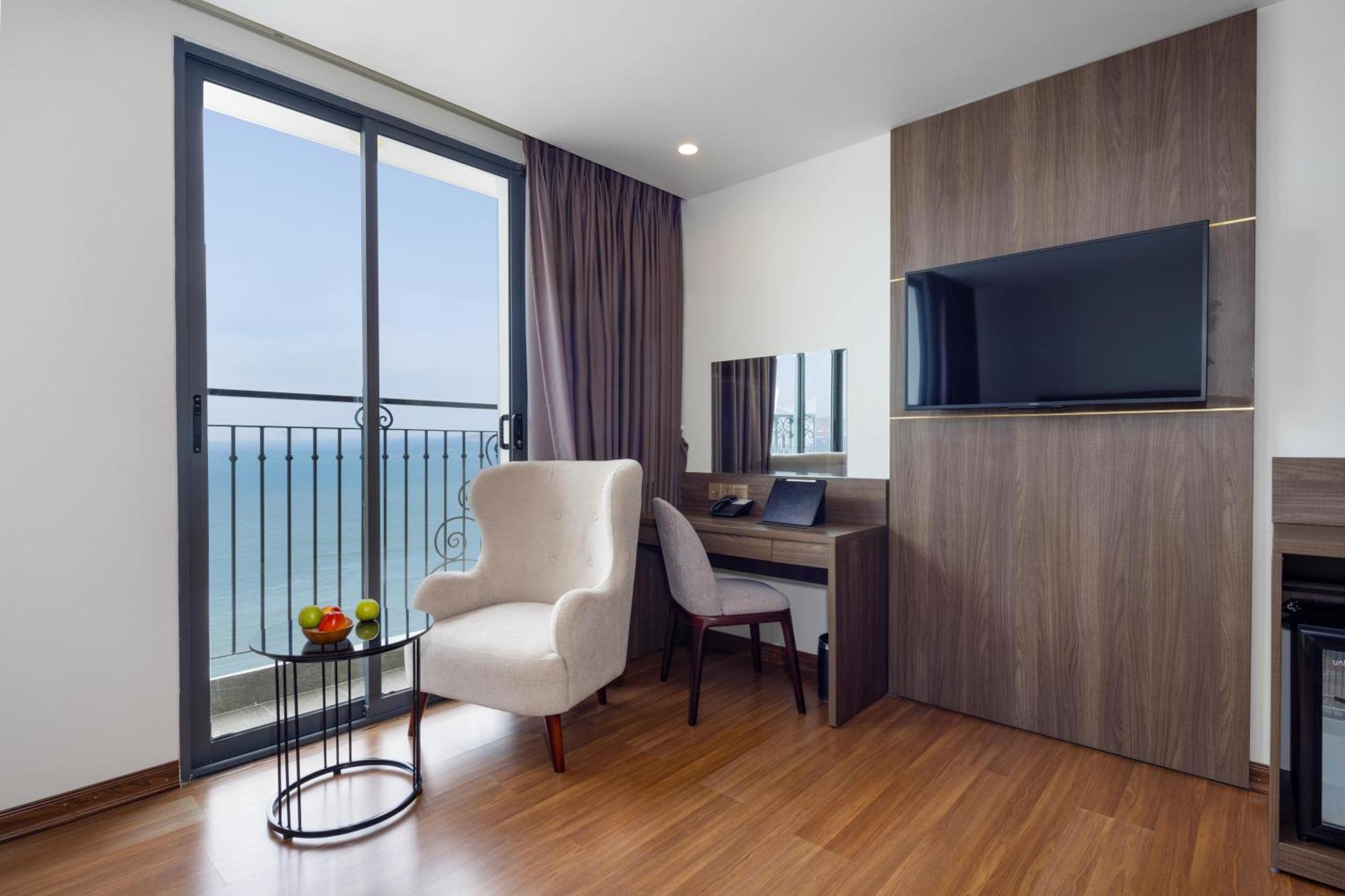 Daphovina Hotel Нячанг Экстерьер фото