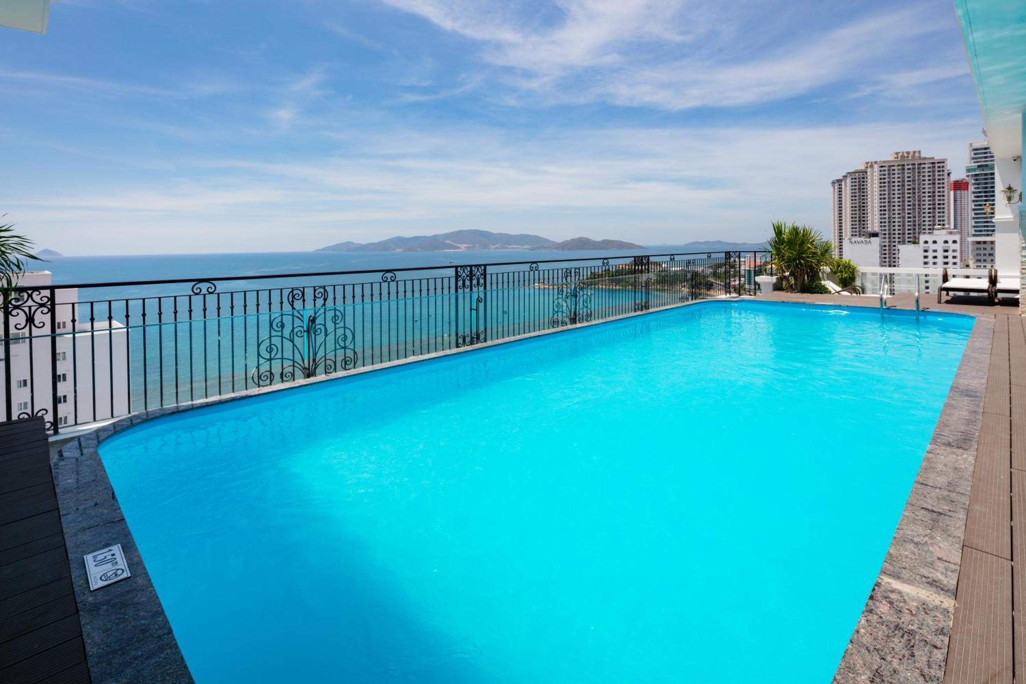 Daphovina Hotel Нячанг Экстерьер фото